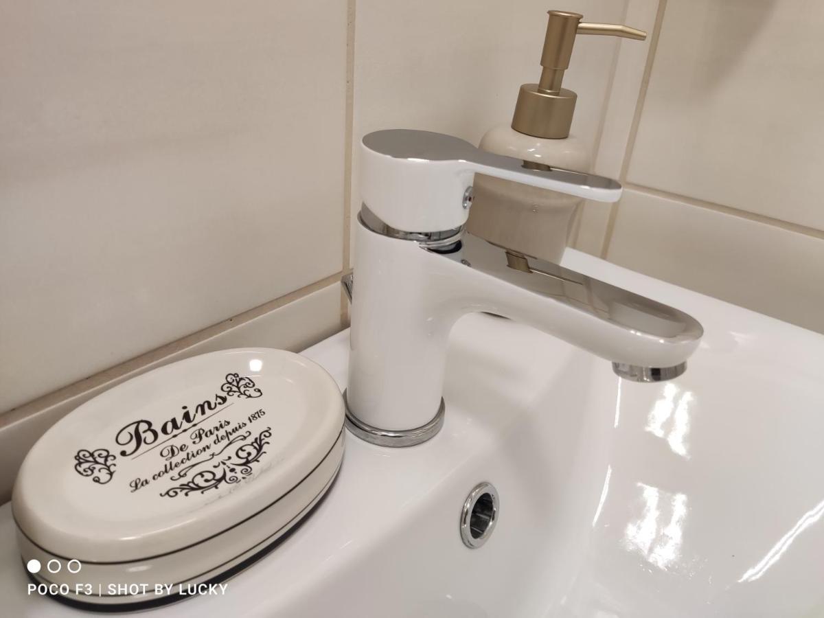 Central Palace Apartman Debrecen Bagian luar foto